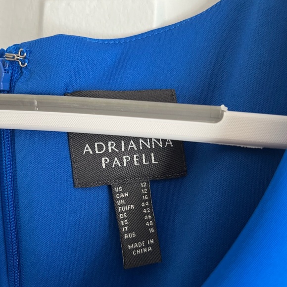 Maxi dress with an opening in the bottom part. Beautiful blue dress. - Picture 3 of 3